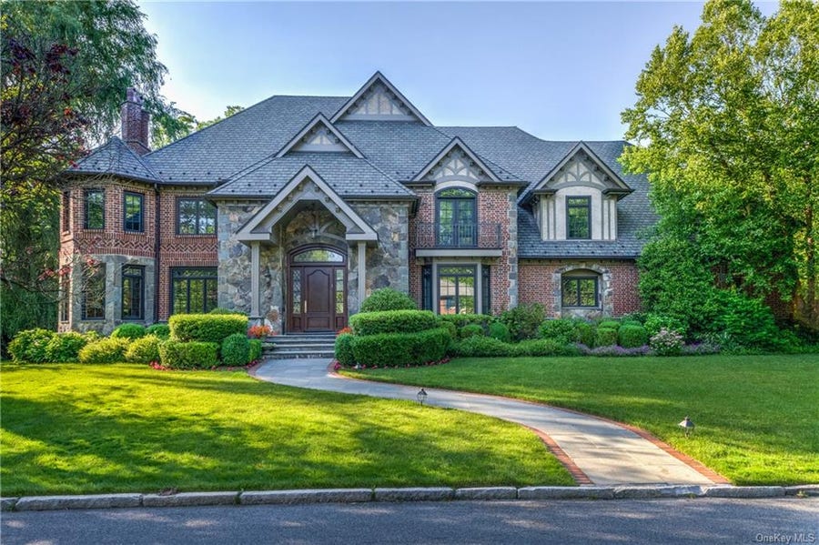 Property photo for 270 Trenor Drive, New Rochelle, NY